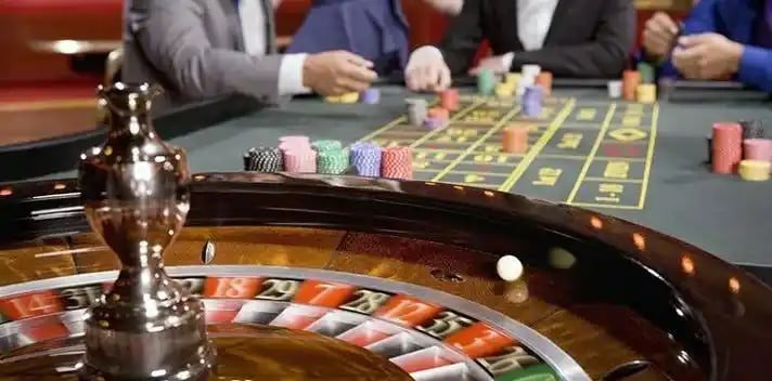 365 days Live Roulette